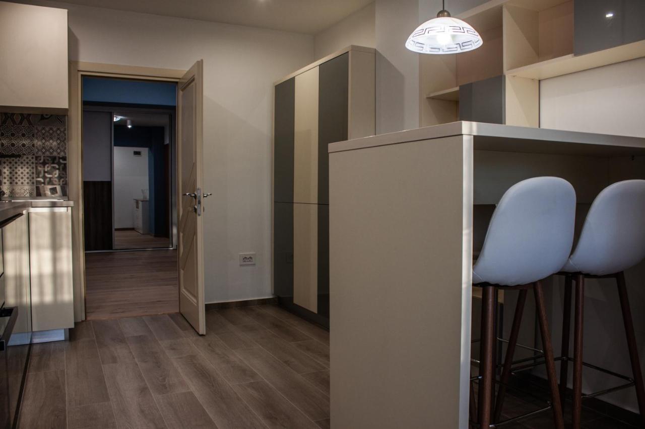 Eurocomfort Apartments Пьятра-Нямц Экстерьер фото
